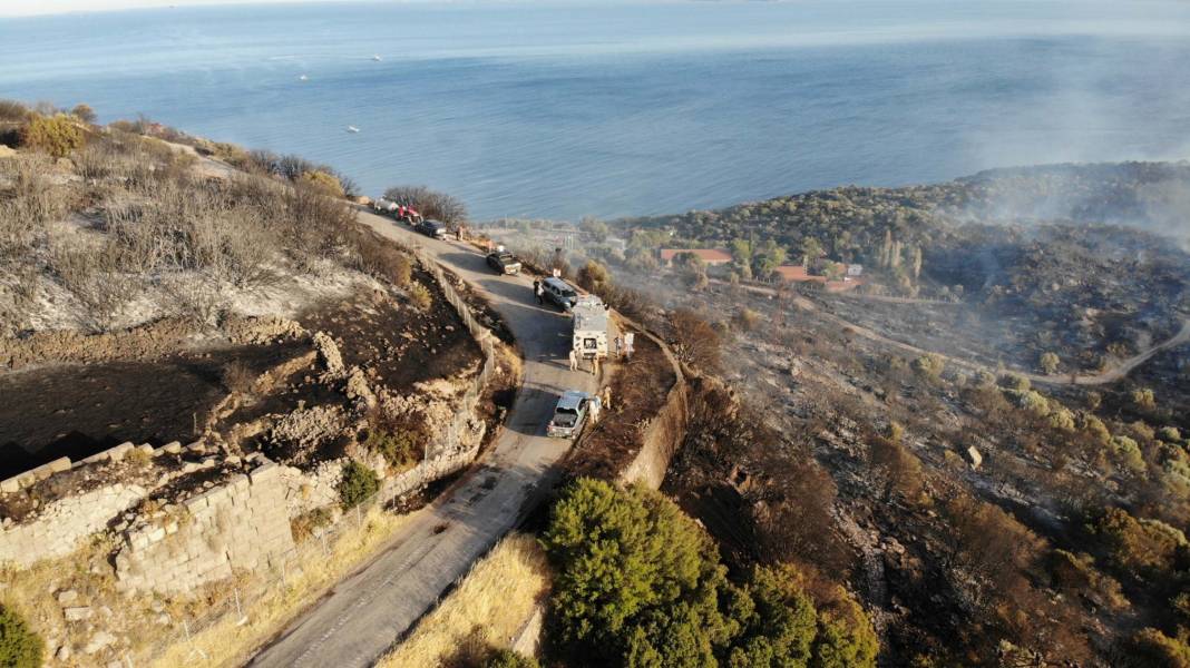 Assos'tan kahreden kareler. 7 bin yıllık tarih alev alev yandı 9